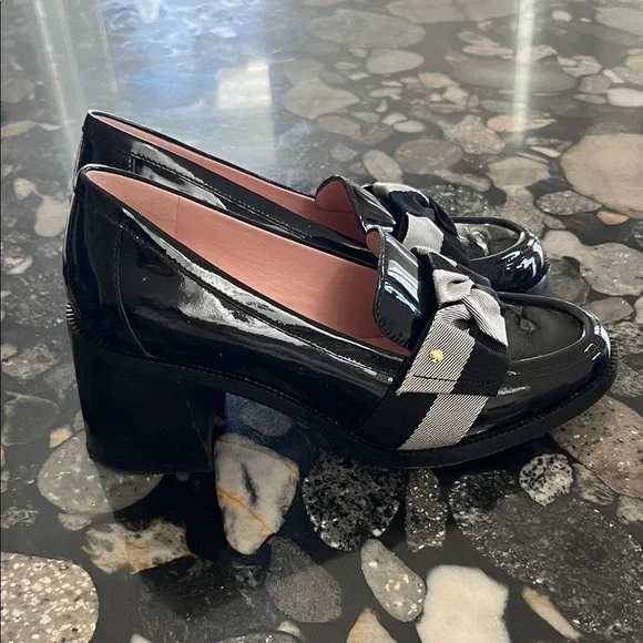 Kate Spade Black Patent Leather Flats with Bow - Picture 2 of 5